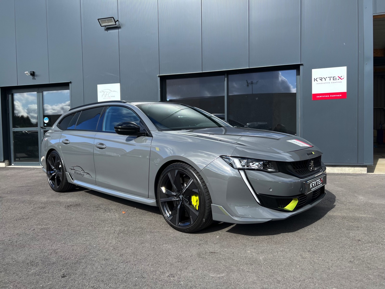 Pose de traitement Céramique Krytex sur Peugeot 508 PSE 2023 en Mayenne 