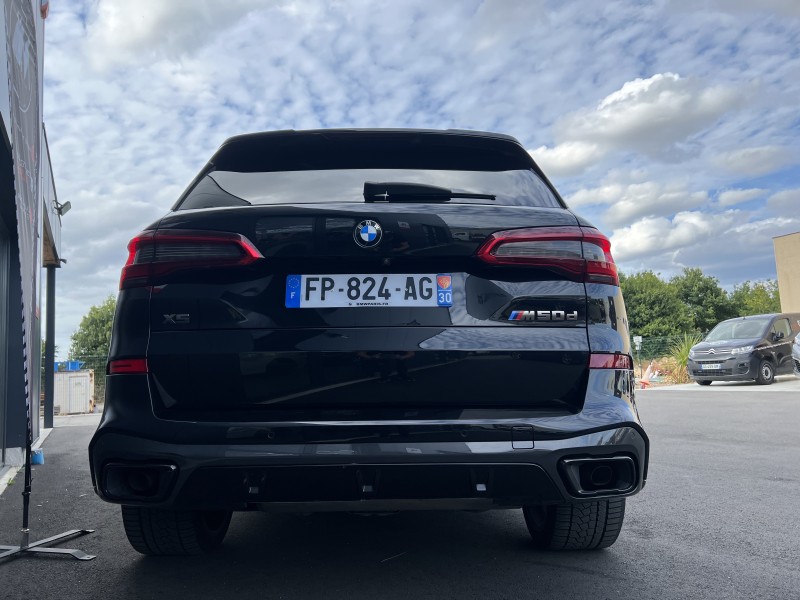 CORRECTION DU VERNIS ET TRAITEMENT CÉRAMIQUE HAUT DE GAMME SUR BMW X5 M 5.0D EN MAYENNE 