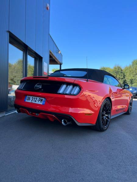 Pose complète d'une protection céramique Krytex sur une Mustang GT 5.0 à Saint Berthevin