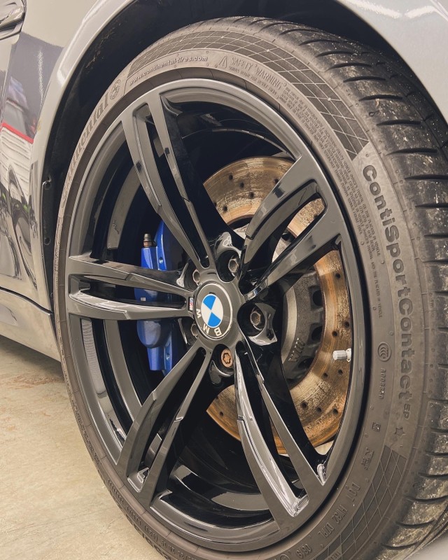 Polissage/lustrage de vernis & pose de céramique Carrosserie Krytex 7h+BMW M2 370ch