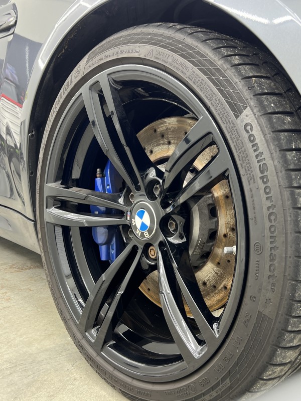 Polissage/lustrage de vernis & pose de céramique Carrosserie Krytex 7h+BMW M2 370ch