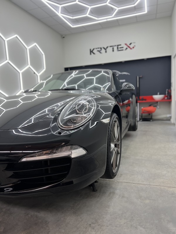 CENTRE ESTHÉTIQUE AUTOMOBILE POUR DETAILING ET POSE D'UN TRAITEMENT CÉRAMIQUE KRYTEX 7h+ Porsche 911 (991) Carrera S à Le Mans proche Laval