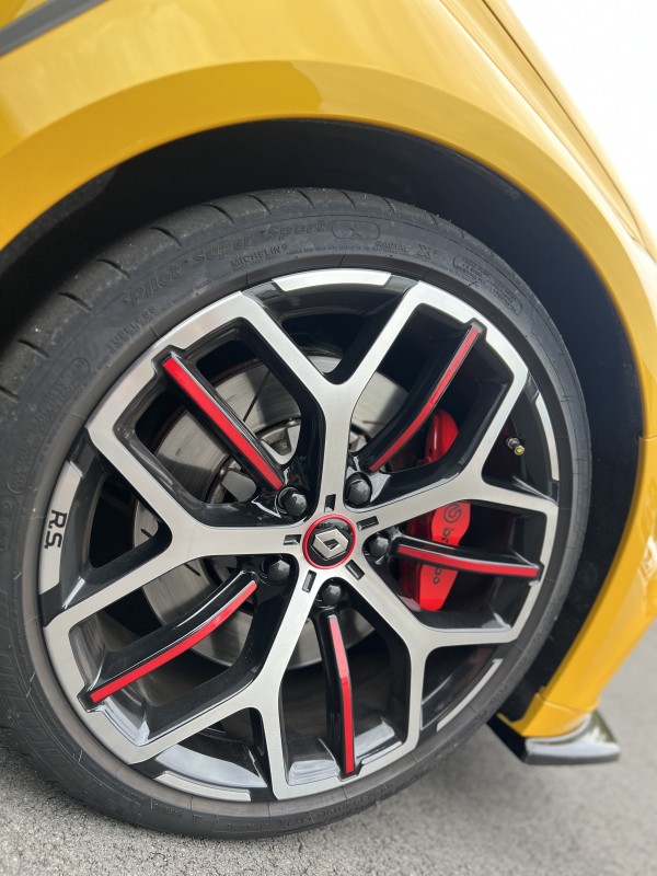Changement Frein Avant complet sur Renault Megane 4 RS TROPHY à LAVAL proche Mayenne 53