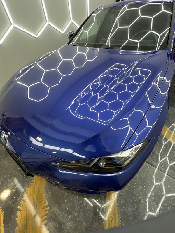 CORRECTION DU VERNIS ET TRAITEMENT CÉRAMIQUE HAUT DE GAMME SUR BMW i4 M EN MAYENNE