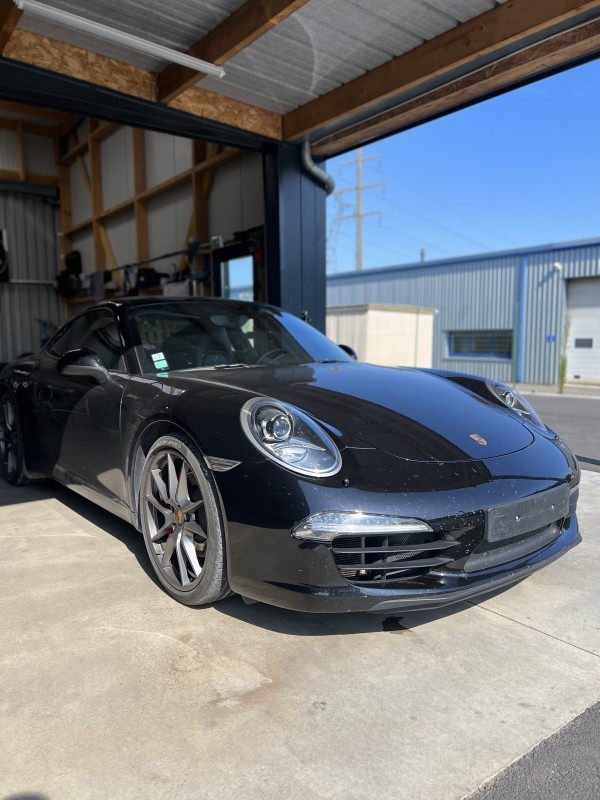 CENTRE ESTHÉTIQUE AUTOMOBILE POUR DETAILING ET POSE D'UN TRAITEMENT CÉRAMIQUE KRYTEX 7h+ Porsche 911 (991) Carrera S à Le Mans proche Laval