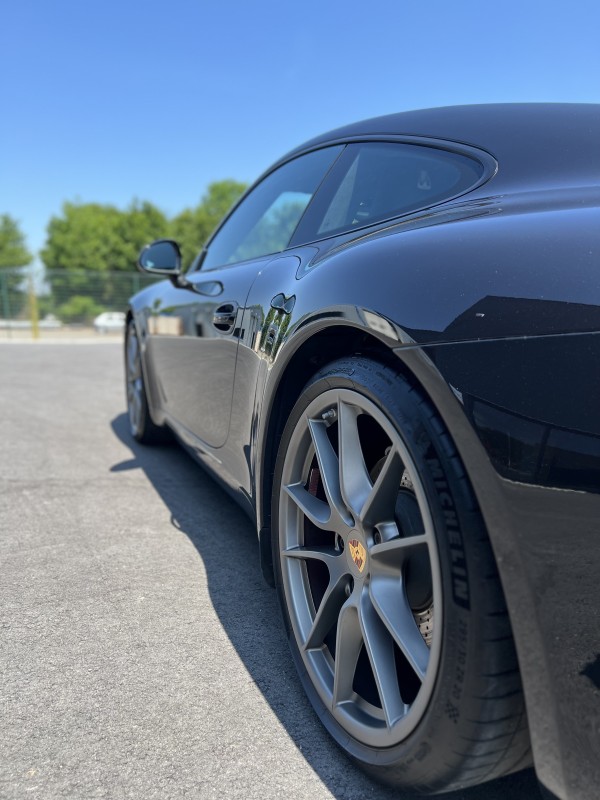 CENTRE ESTHÉTIQUE AUTOMOBILE POUR DETAILING ET POSE D'UN TRAITEMENT CÉRAMIQUE KRYTEX 7h+ Porsche 911 (991) Carrera S à Le Mans proche Laval