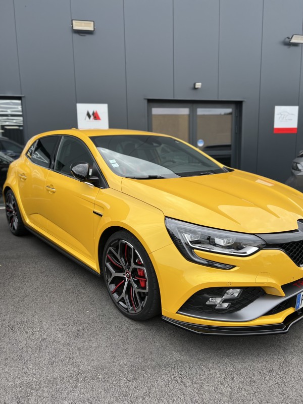 Changement Frein Avant complet sur Renault Megane 4 RS TROPHY à LAVAL proche Mayenne 53