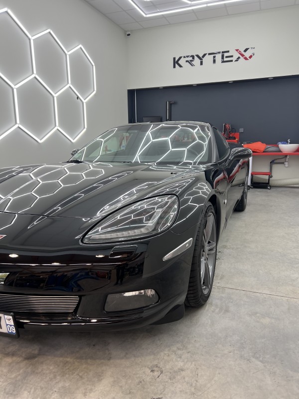 Lustrage et Polissage de Carrosserie pour Corvette à Laval 