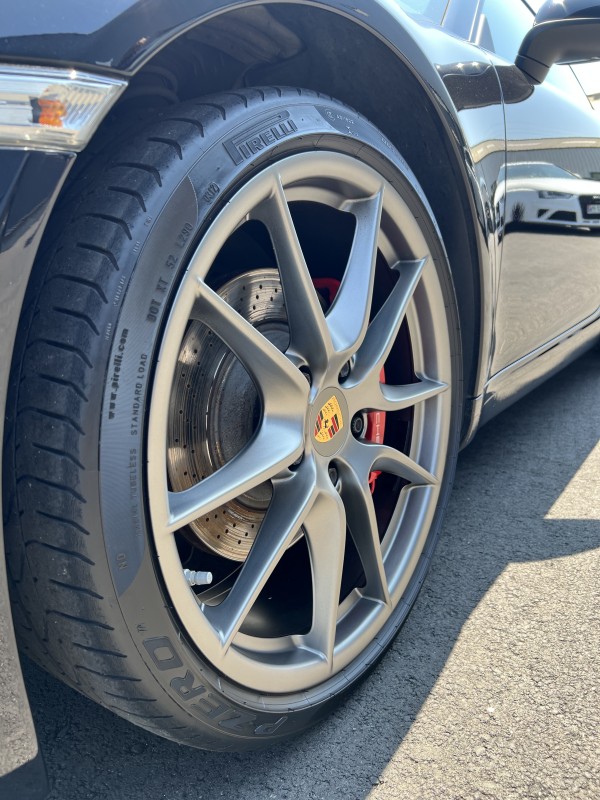 CENTRE ESTHÉTIQUE AUTOMOBILE POUR DETAILING ET POSE D'UN TRAITEMENT CÉRAMIQUE KRYTEX 7h+ Porsche 911 (991) Carrera S à Le Mans proche Laval