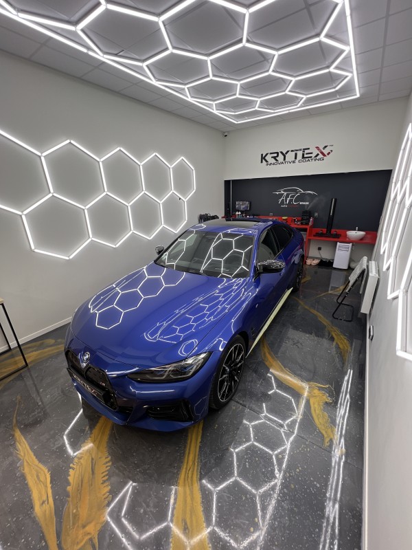 CORRECTION DU VERNIS ET TRAITEMENT CÉRAMIQUE HAUT DE GAMME SUR BMW i4 M EN MAYENNE