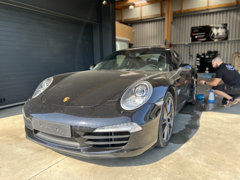 CENTRE ESTHÉTIQUE AUTOMOBILE POUR DETAILING ET POSE D'UN TRAITEMENT CÉRAMIQUE KRYTEX 7h+ Porsche 911 (991) Carrera S à Le Mans proche Laval