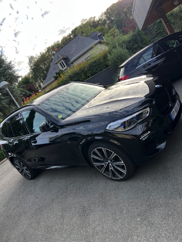 CORRECTION DU VERNIS ET TRAITEMENT CÉRAMIQUE HAUT DE GAMME SUR BMW X5 M 5.0D EN MAYENNE 
